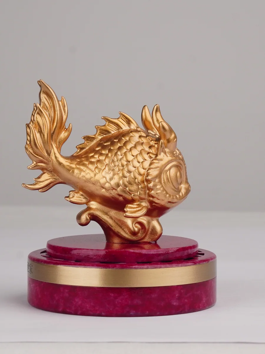 鸿运金龙鱼 · 另一角度