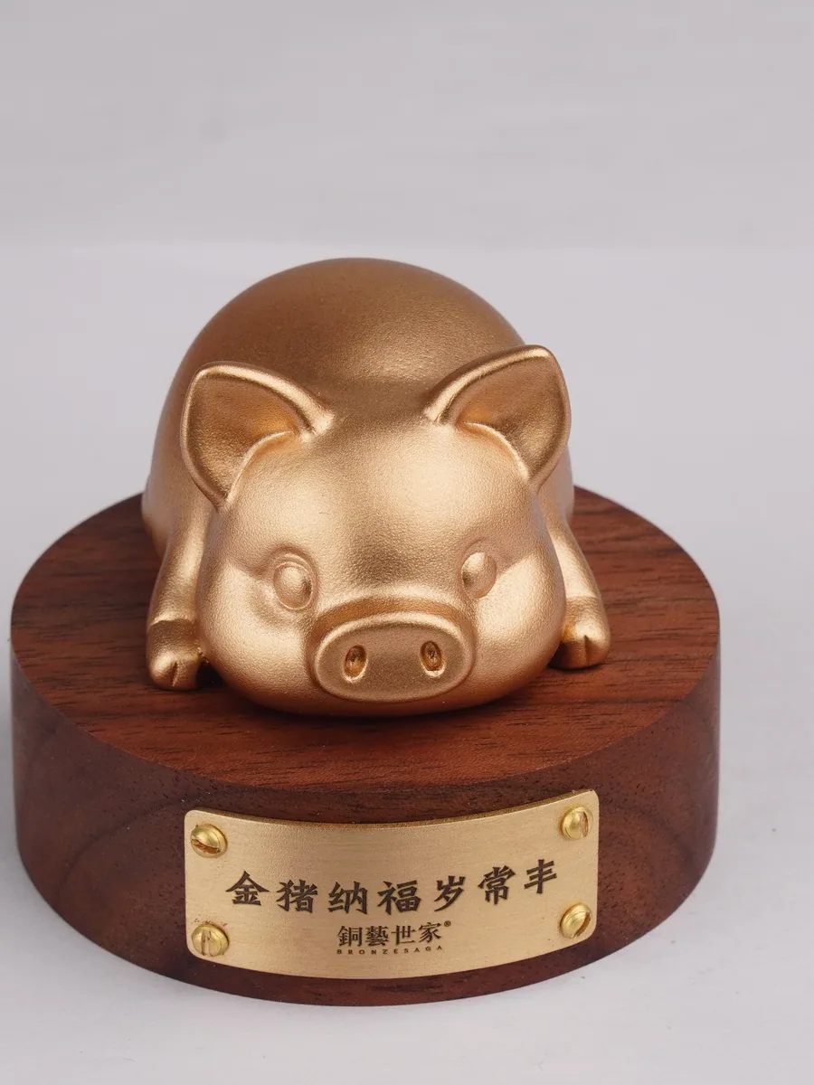 金猪纳福岁常丰 · 关键细节
